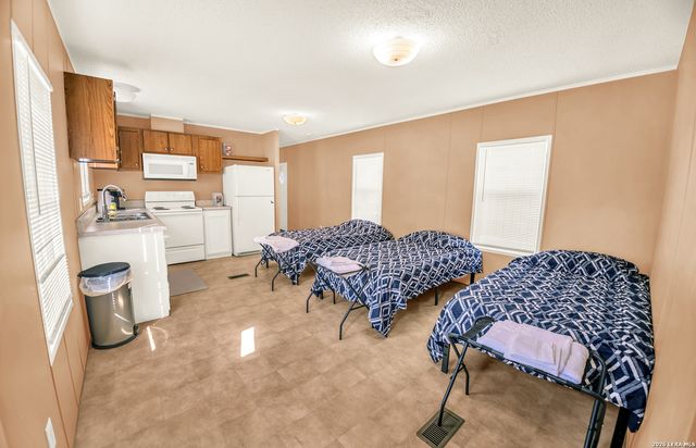 1297 Fm 1433, Carrizo Springs, TX 78834