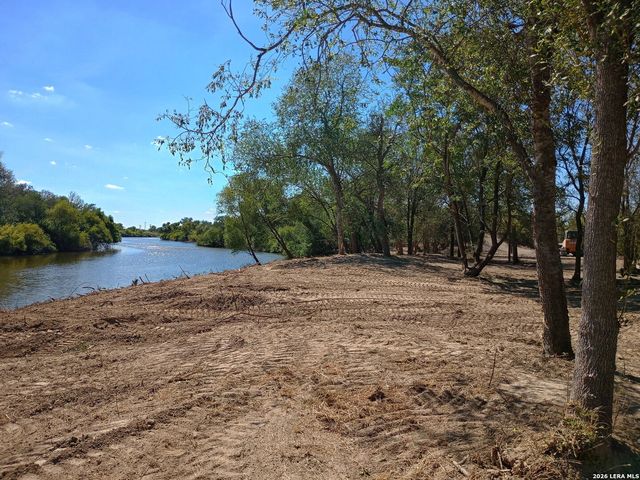 1297 Fm 1433, Carrizo Springs, TX 78834