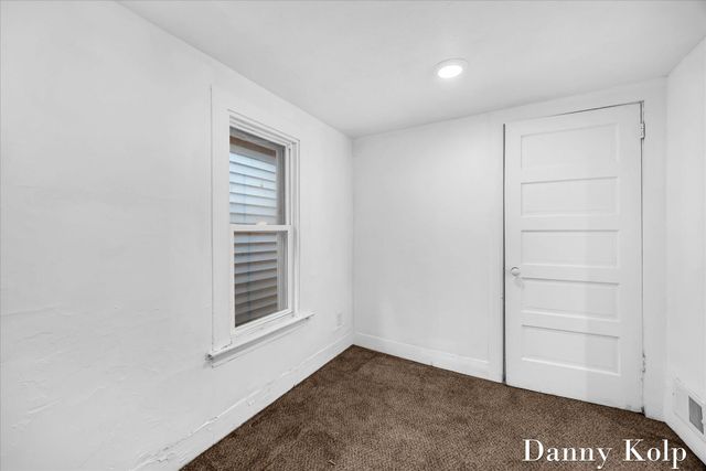 1036 Logan Street SE, Grand Rapids, MI 49506