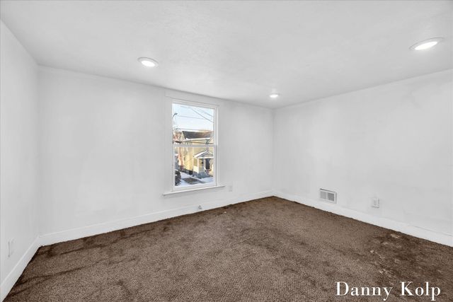 1036 Logan Street SE, Grand Rapids, MI 49506