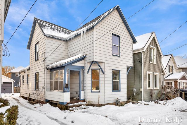 1036 Logan Street SE, Grand Rapids, MI 49506