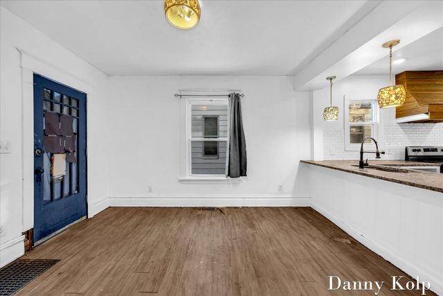 1036 Logan Street SE, Grand Rapids, MI 49506