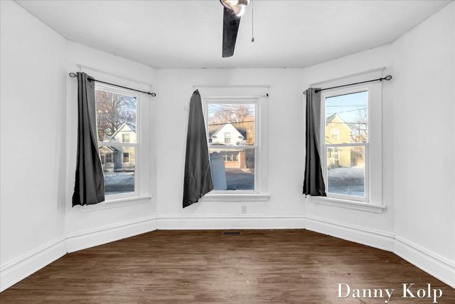 1036 Logan Street SE, Grand Rapids, MI 49506