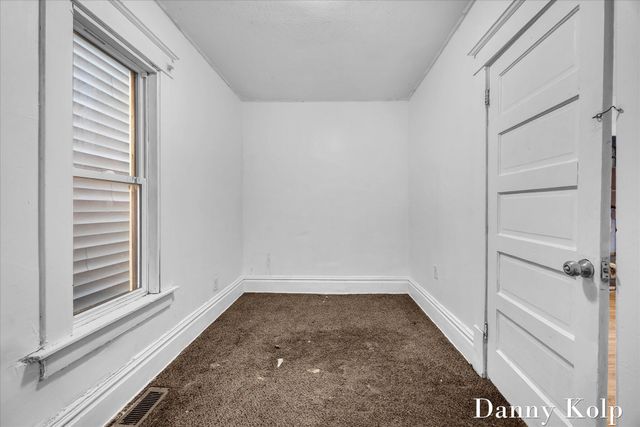 1036 Logan Street SE, Grand Rapids, MI 49506