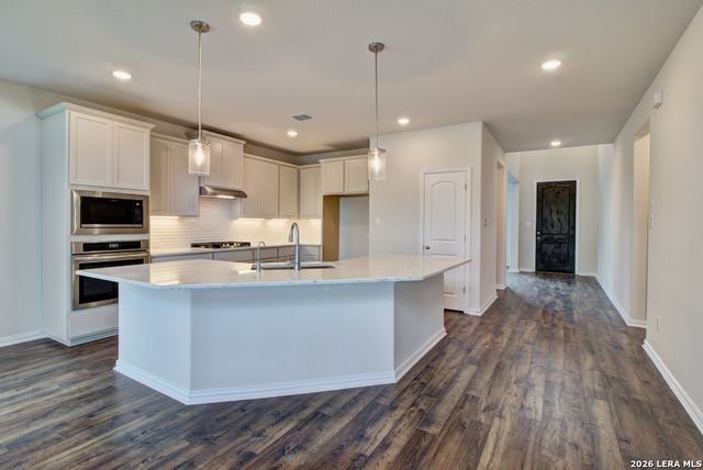 12173 Heartvine Parkway, Schertz, TX 78154