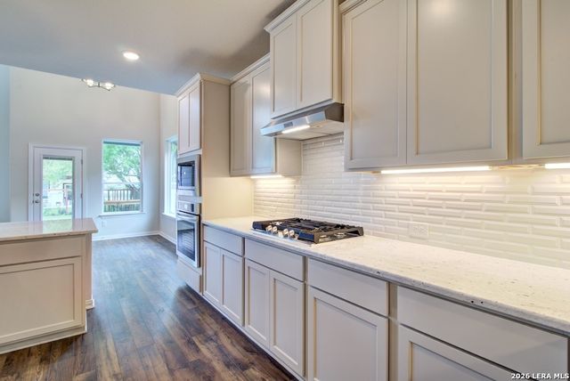 12173 Heartvine Parkway, Schertz, TX 78154