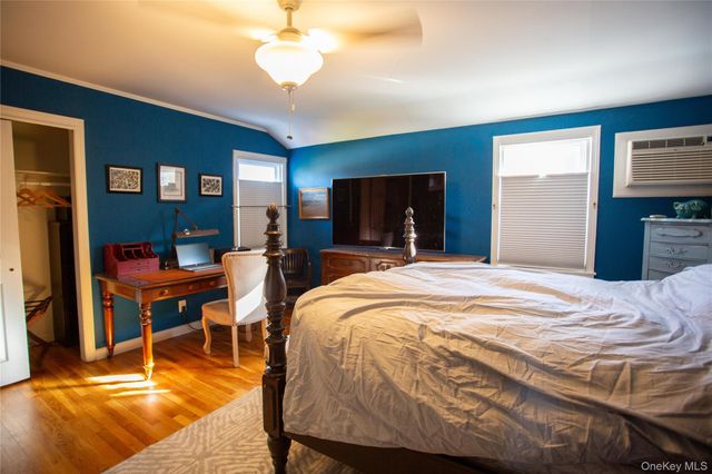 274 W Walnut Street, Long Beach, NY 11561