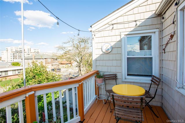 274 W Walnut Street, Long Beach, NY 11561