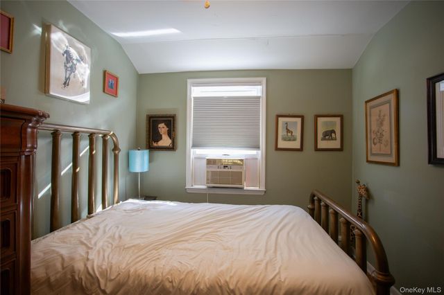 274 W Walnut Street, Long Beach, NY 11561