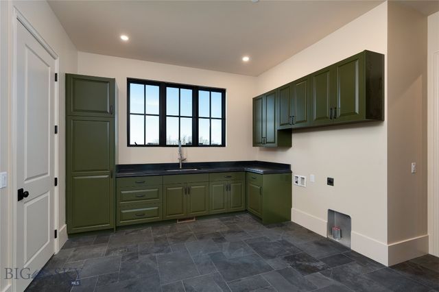 657 Hyalite View Drive, Bozeman, MT 59718