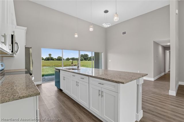 6805 Heavitree Drive, Sebring, FL 33876