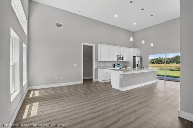 6805 Heavitree Drive, Sebring, FL 33876