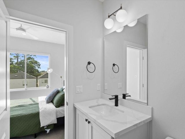 530 Janisch Road, Houston, TX 77018
