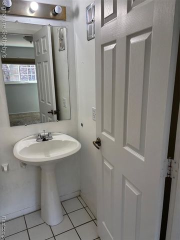 689 E Fox Hills Drive 65, Bloomfield Hills, MI 48304