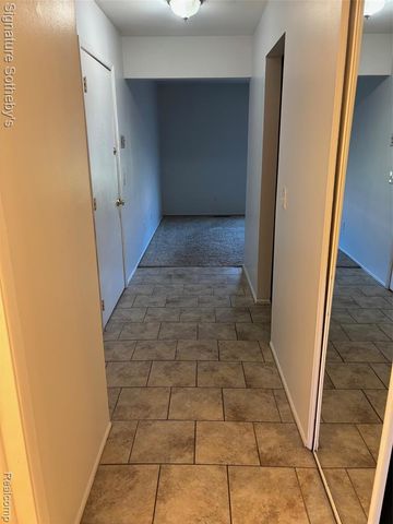 689 E Fox Hills Drive 65, Bloomfield Hills, MI 48304