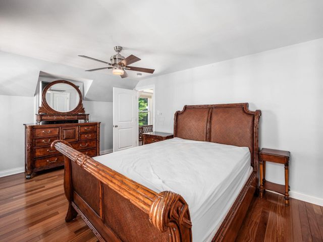 2738 E Broad Street, Bexley, OH 43209