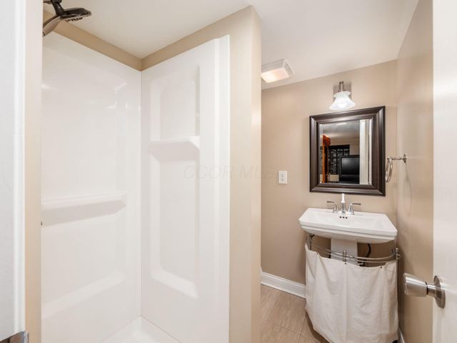 2738 E Broad Street, Bexley, OH 43209