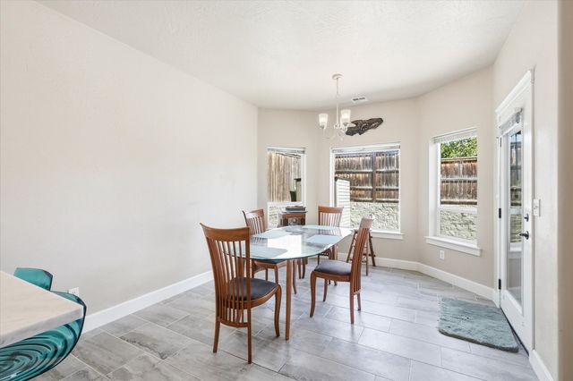 3633 Harbrooke Road, Medford, OR 97504