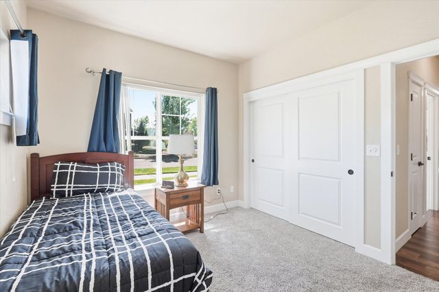 3633 Harbrooke Road, Medford, OR 97504