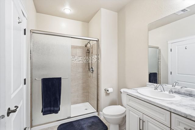3633 Harbrooke Road, Medford, OR 97504