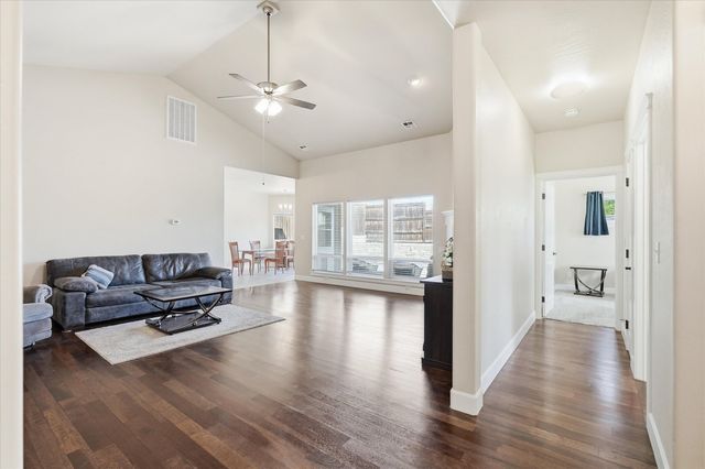 3633 Harbrooke Road, Medford, OR 97504