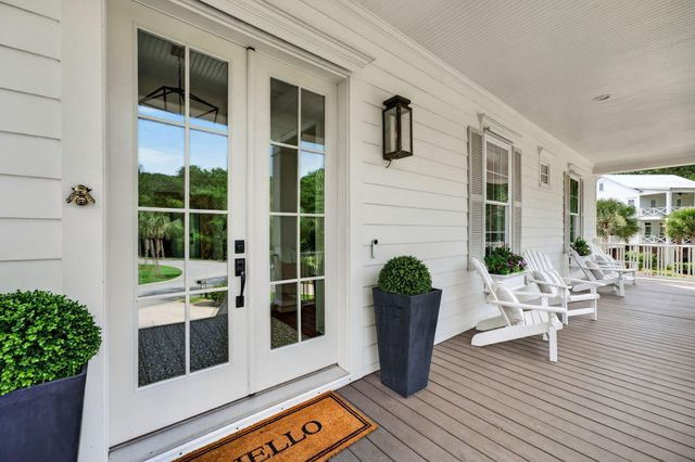 2068 Amenity Park Drive, Mount Pleasant, SC 29466