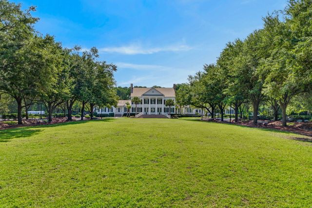 2068 Amenity Park Drive, Mount Pleasant, SC 29466