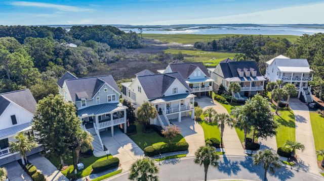 2068 Amenity Park Drive, Mount Pleasant, SC 29466