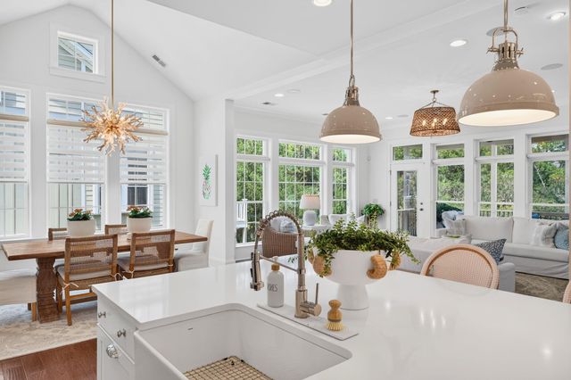 2068 Amenity Park Drive, Mount Pleasant, SC 29466