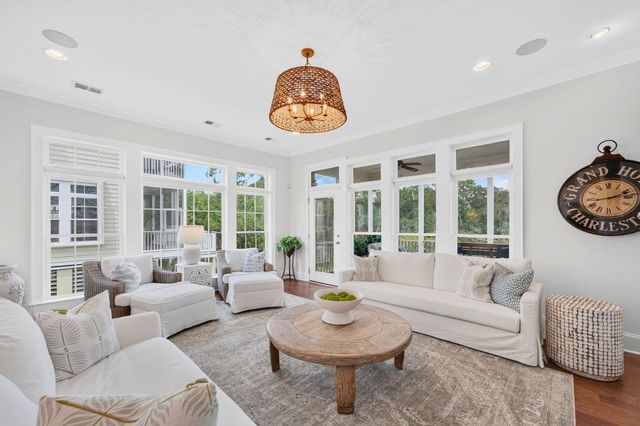 2068 Amenity Park Drive, Mount Pleasant, SC 29466