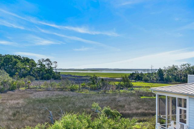 2068 Amenity Park Drive, Mount Pleasant, SC 29466