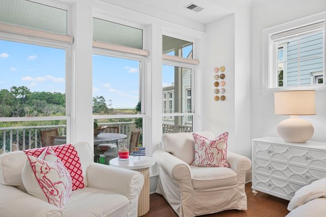 2068 Amenity Park Drive, Mount Pleasant, SC 29466