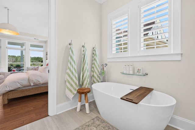 2068 Amenity Park Drive, Mount Pleasant, SC 29466