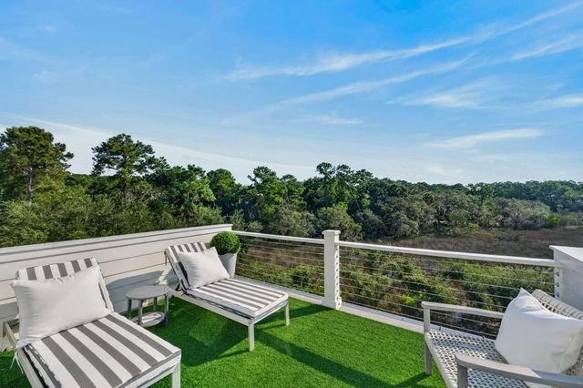 2068 Amenity Park Drive, Mount Pleasant, SC 29466