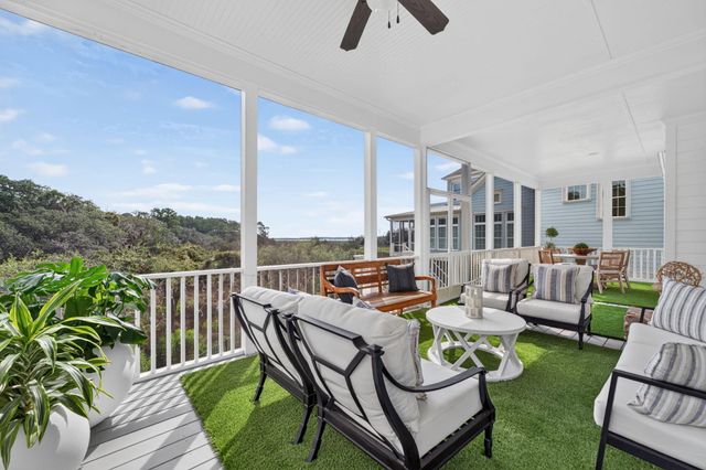 2068 Amenity Park Drive, Mount Pleasant, SC 29466