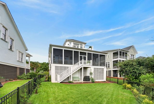 2068 Amenity Park Drive, Mount Pleasant, SC 29466