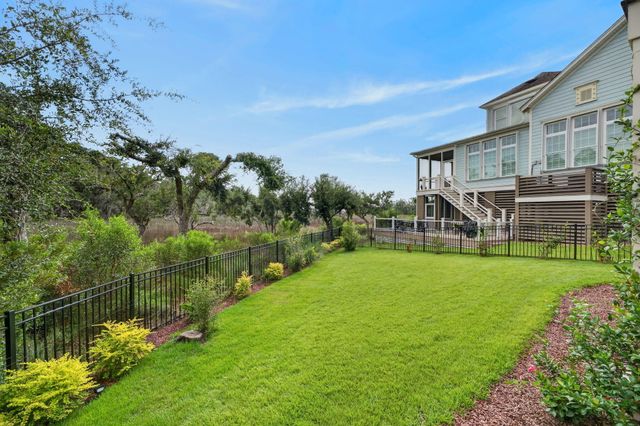 2068 Amenity Park Drive, Mount Pleasant, SC 29466