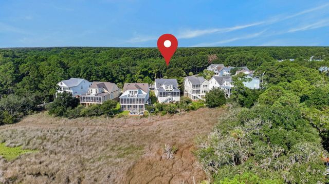 2068 Amenity Park Drive, Mount Pleasant, SC 29466