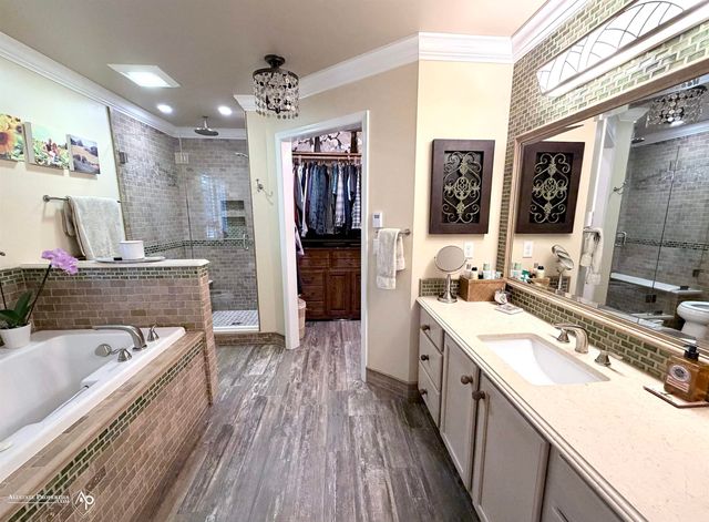 9060 Woodridge Drive, Davison, MI 48423
