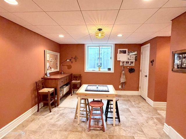 9060 Woodridge Drive, Davison, MI 48423