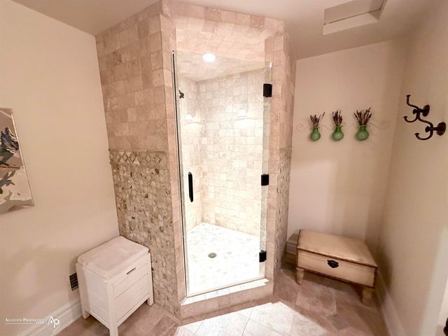 9060 Woodridge Drive, Davison, MI 48423