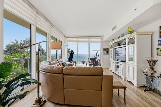 1063 Hillsboro Mile 210, Hillsboro Beach, FL 33062
