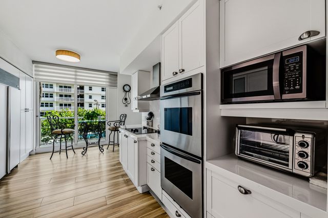 1063 Hillsboro Mile 210, Hillsboro Beach, FL 33062
