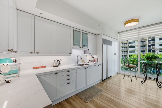 1063 Hillsboro Mile 210, Hillsboro Beach, FL 33062