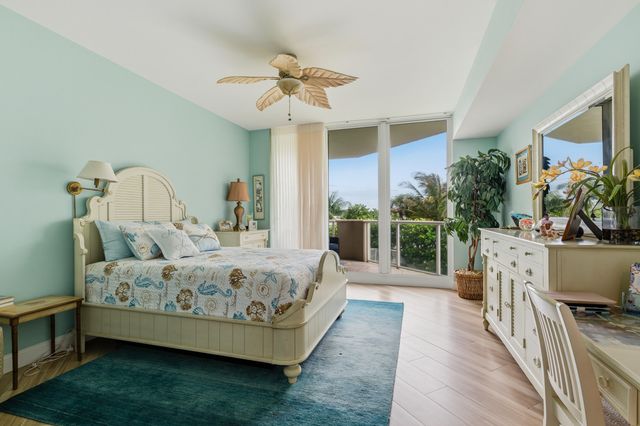 1063 Hillsboro Mile 210, Hillsboro Beach, FL 33062