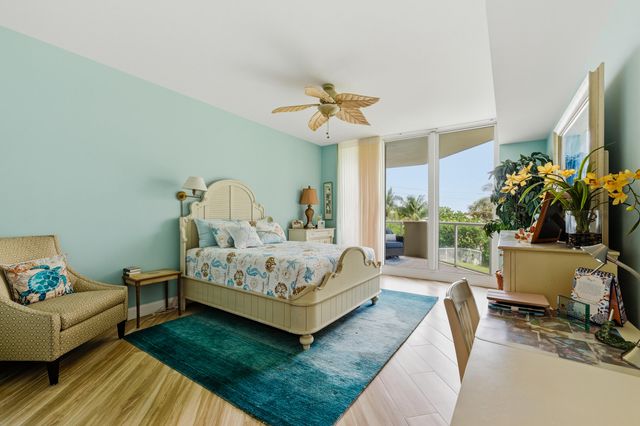 1063 Hillsboro Mile 210, Hillsboro Beach, FL 33062