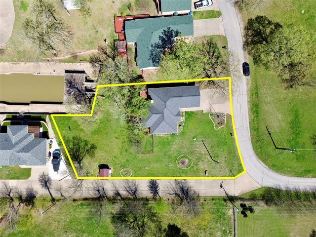 2025 Emma Drive, Tool, TX 75143