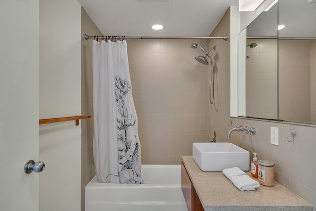 141 Dorchester Ave 906, Boston, MA 02127