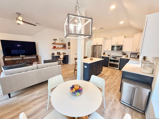 8454 Ulysses, Universal City, TX 78148