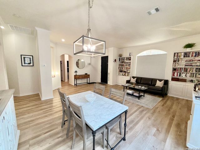 8454 Ulysses, Universal City, TX 78148